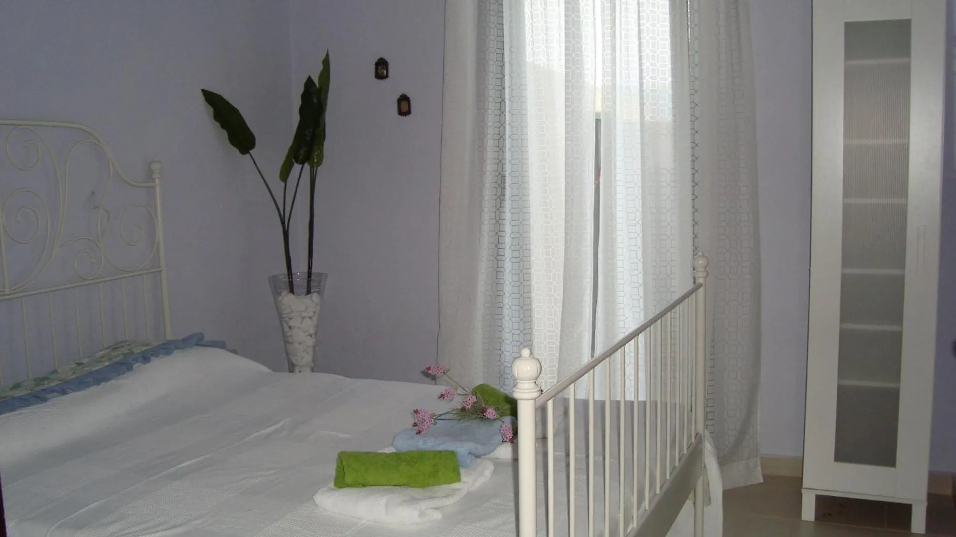 Villaathena Skála Foúrkas